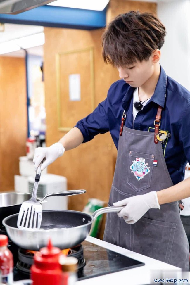 中餐厅10 王俊凯纪念能否挽救老牌综艺?